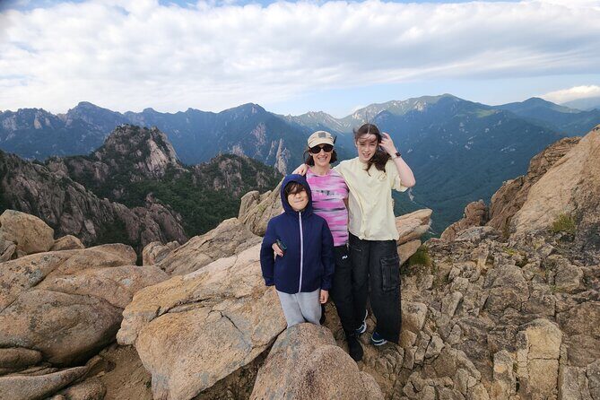 One-Day Hike at Mt. Seoraksan National Park from Seoul(Incl. Lunch) - Key Points