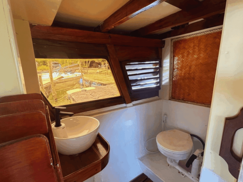 one-day-jame-bond-island-tour-by-luxury-vintage-baot