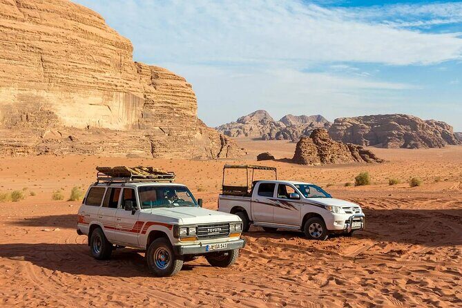 One Day Petra and Wadi Rum with Pick Up - Transitioning to Wadi Rum: An Enchanting Desert Landscape
