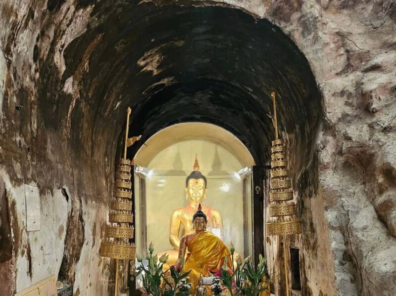 One-Day Private Tour with Driver :Temples & Mae Sa Waterfall - Why Is It a Good Value?