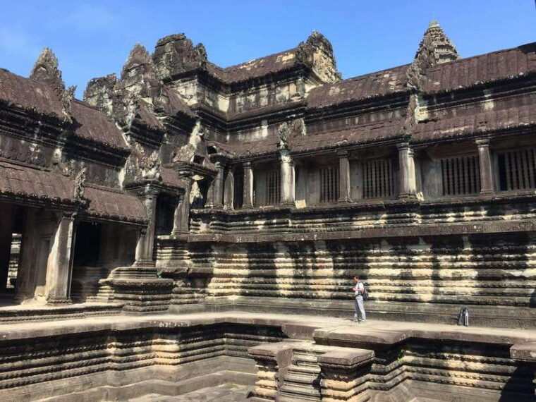 one-day-shared-trip-to-angkor-temples-with-sunset