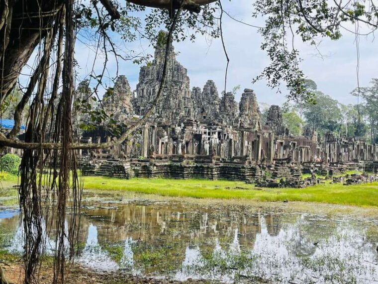 one-day-small-circuit-tour-angkor-wat-bayon-ta-prohm