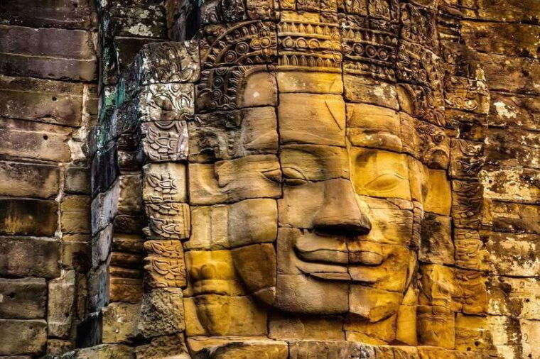 one-day-small-circuit-tour-angkor-wat-bayon-ta-prohm