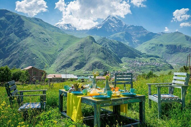 one-day-tour-in-kazbegi-mountains
