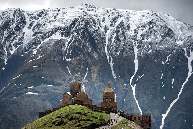 one-day-tour-in-kazbegi-mountains