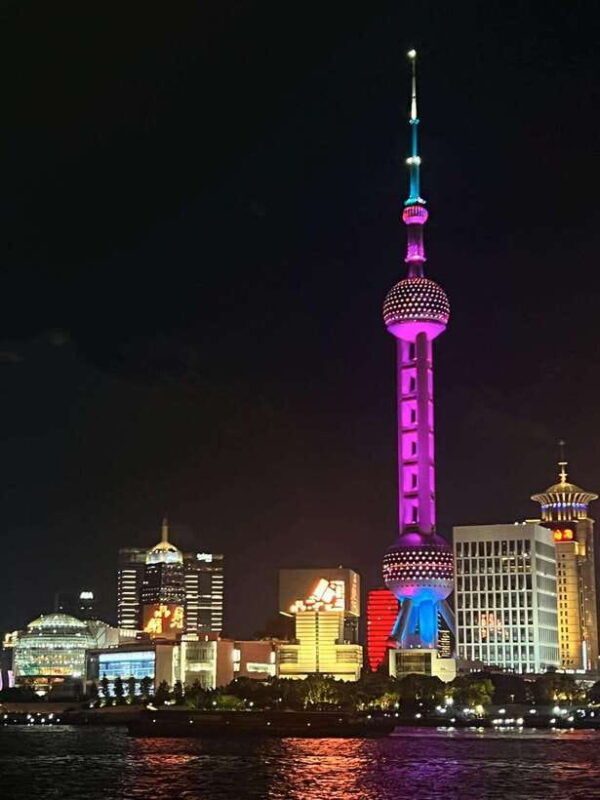 one-day-tour-in-shanghai-layover-friendly-the-bund-yu-garden