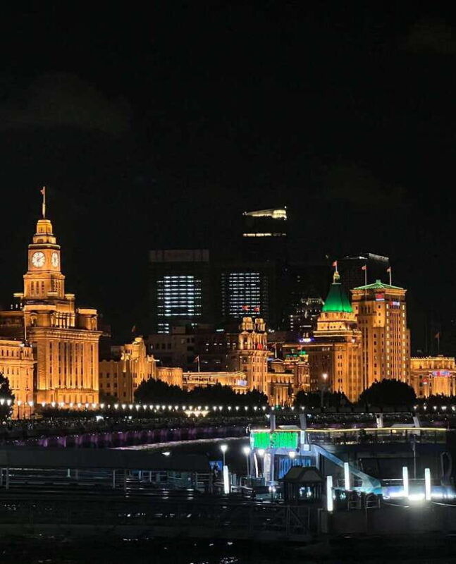 one-day-tour-in-shanghai-layover-friendly-the-bund-yu-garden