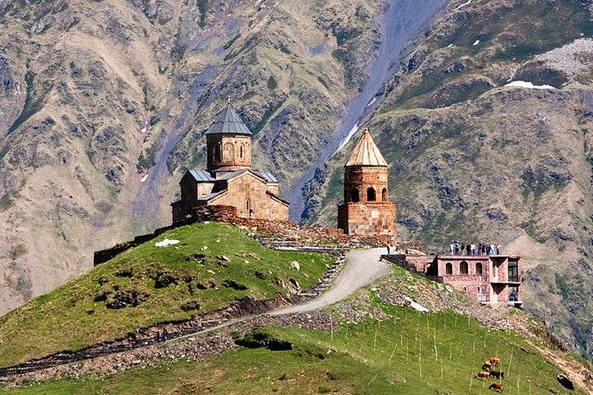 one-day-tour-to-kazbegi
