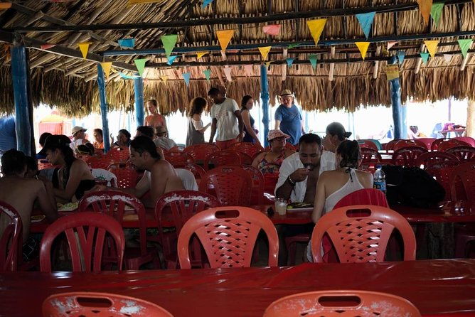 one-day-tour-to-playa-blanca-by-land-popular-sector