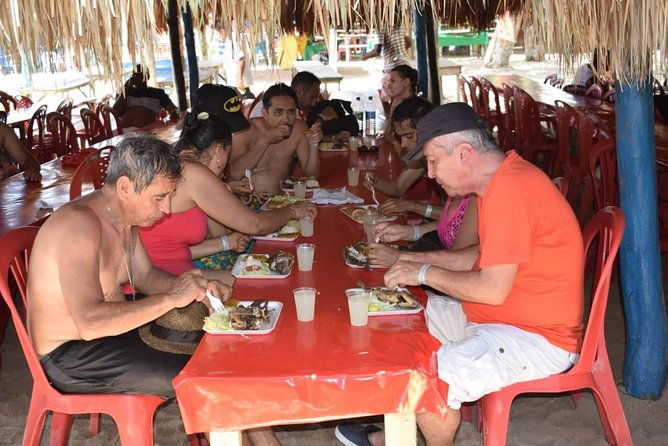 one-day-tour-to-playa-blanca-by-land-popular-sector