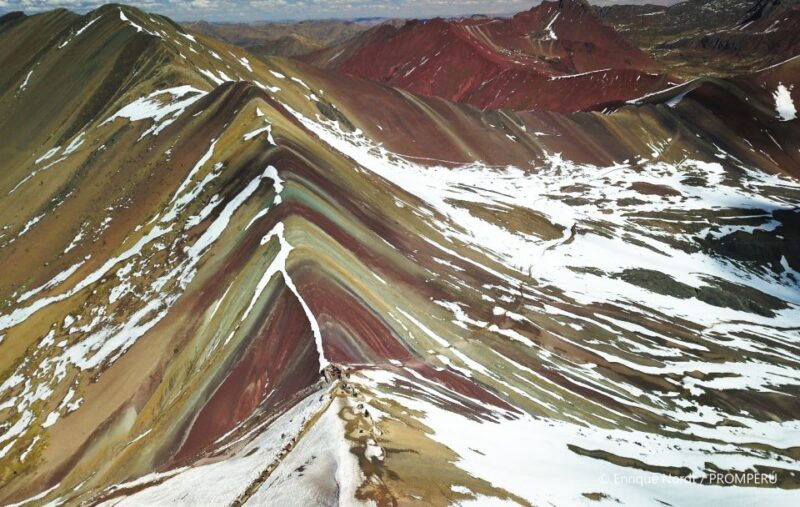 one-day-tour-to-rainbow-mountain-and-red-valley-optional-2