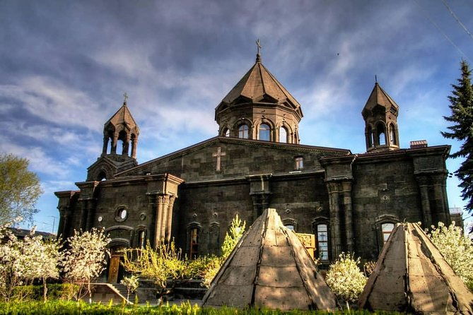 one-day-trip-to-the-city-of-humor-gyumri