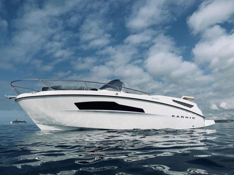 one-hour-boat-tour-departure-como-with-private-captain