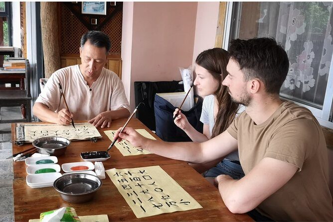One Hour Chinese Calligraphy or Painting Lessons in Your Yangshuo Hotel - What to Expect from the Calligraphy or Painting Experience in Yangshuo