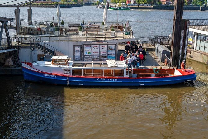 one-hour-long-harbor-tour-in-hamburg
