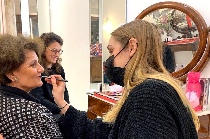 one-hour-private-makeup-class-with-a-pro-makeup-artist