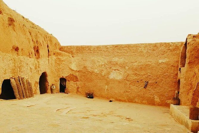 One night under the tent: Tataouine - Chenini - Ksar Ghilane - Matmata - One Night Under the Tent: Tataouine - Chenini - Ksar Ghilane - Matmata – An Authentic Taste of Desert Life