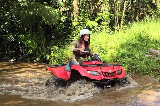 one-person-atv-driving-in-visita-nomada