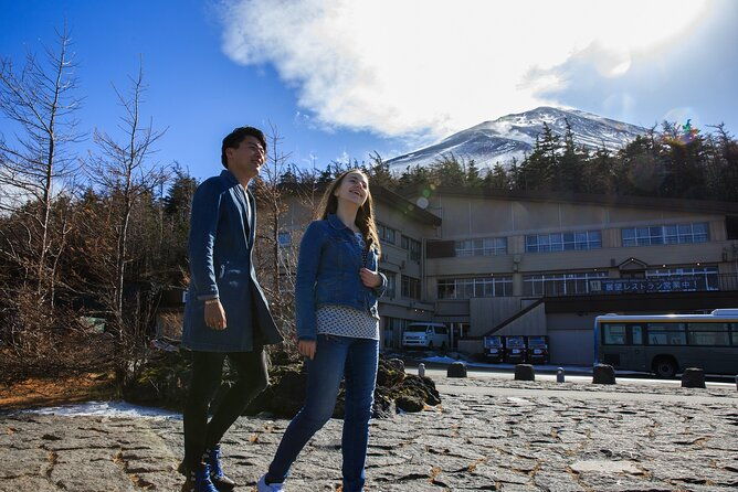 one-way-bus-tokyo-to-kawaguchiko-via-mt-fuji-5th-station