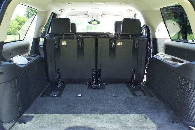 one-way-private-mdw-meet-and-greet-luxury-airport-transfer