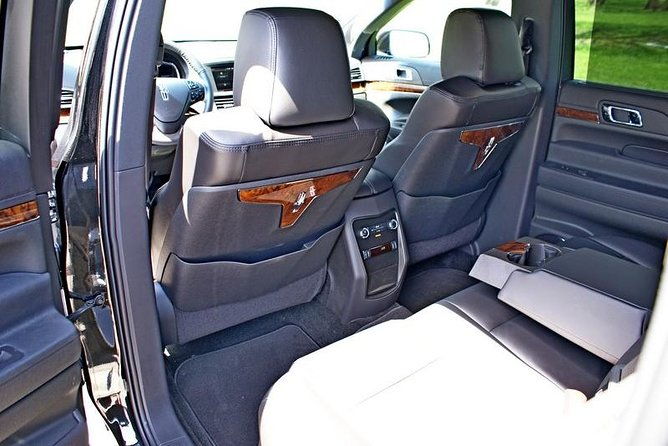 one-way-private-meet-and-greet-midway-airport-transfer-by-sedan
