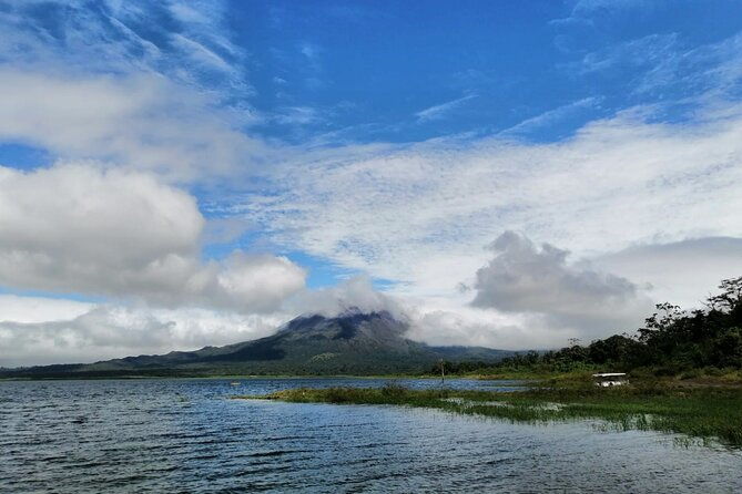 one-way-transfer-from-la-fortuna-to-monteverde-through-arenal-lake