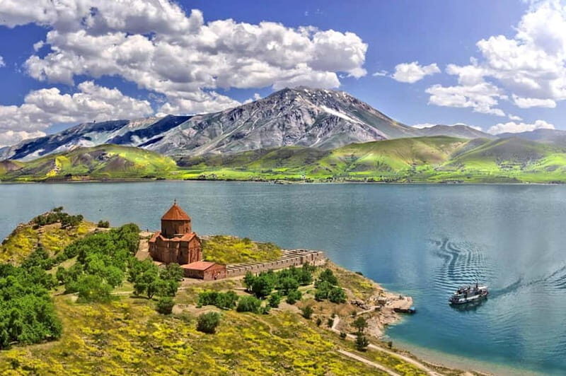 OneDay Tour to Armenia From Tbilisi: Sevan, Dilijan, Yerevan - Transport and Group Dynamics