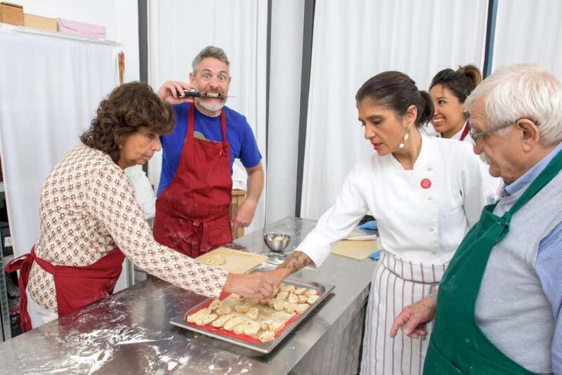 only in ITALIAN - International aperitif + cooking class in Italian - Conclusione