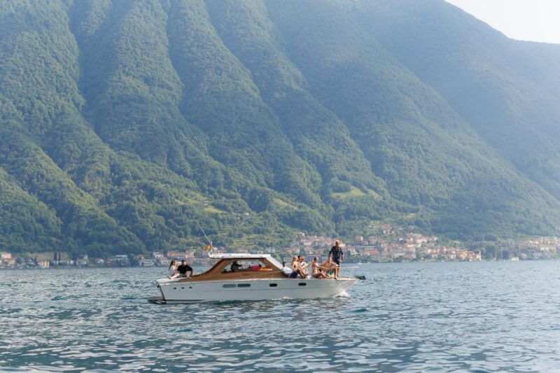 onlywood-lake-como-hidden-gems-wooden-boat-tour