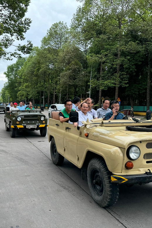 open-air-jeep-city-tour-4-hours-backstreet-hidden-gems