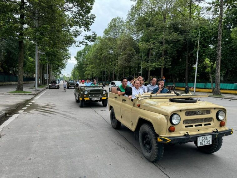 open-air-jeep-city-tour-4-hours-backstreet-hidden-gems