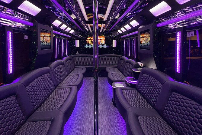 open-bar-party-bus-nightclub-crawl-in-las-vegas-2