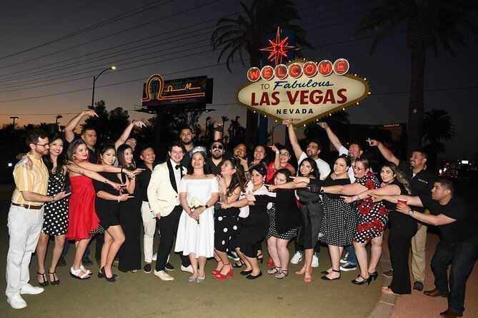 open-bar-party-bus-nightclub-crawl-in-las-vegas-2