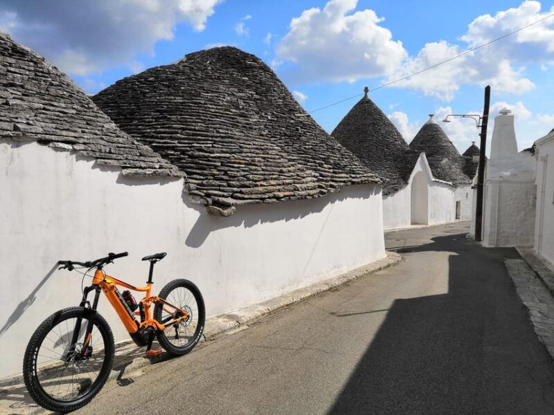 open-guided-bike-tour-in-locorotondo-and-alberobello