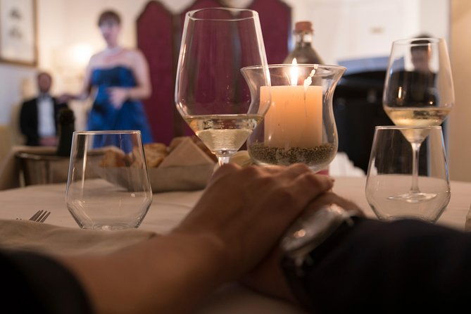 opera-dinner-dining-to-the-sounds-of-opera-in-pamphilij-palace-2