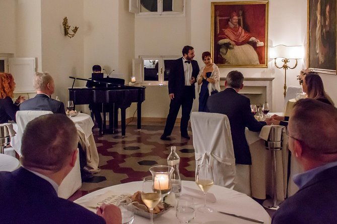 opera-dinner-dining-to-the-sounds-of-opera-in-pamphilij-palace