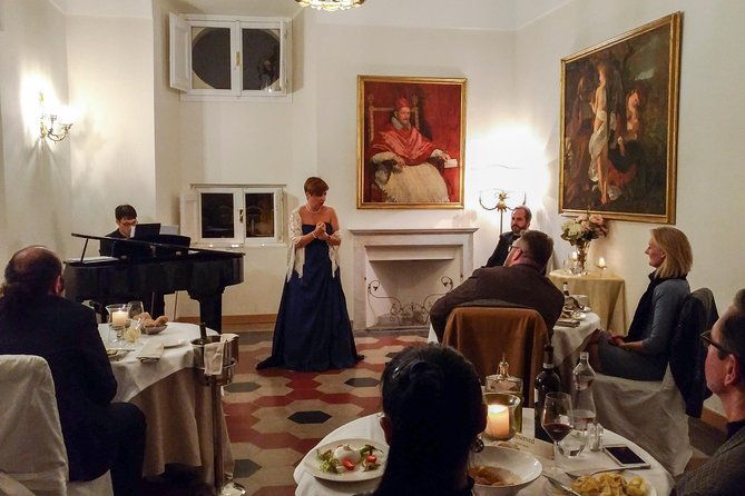 opera-dinner-dining-to-the-sounds-of-opera-in-pamphilij-palace