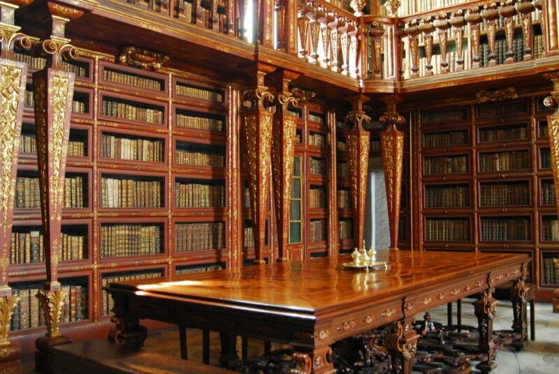 oporto-braga-or-guimaraes-coimbra-and-aveiro-private-tour