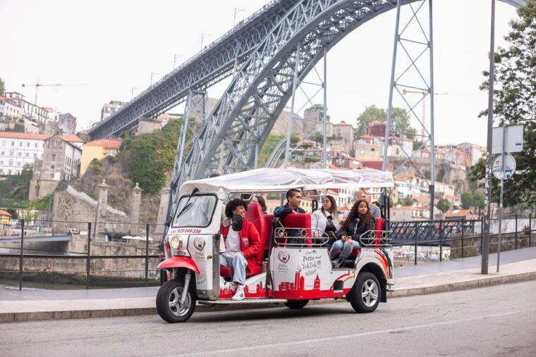 oporto-tuk-tuk-tour-fast-fun-flexible-1h-to-full-day