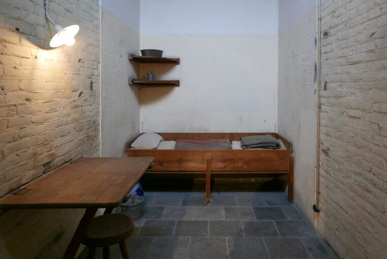 oranjehotel-world-war-ii-prison-entrance-ticket