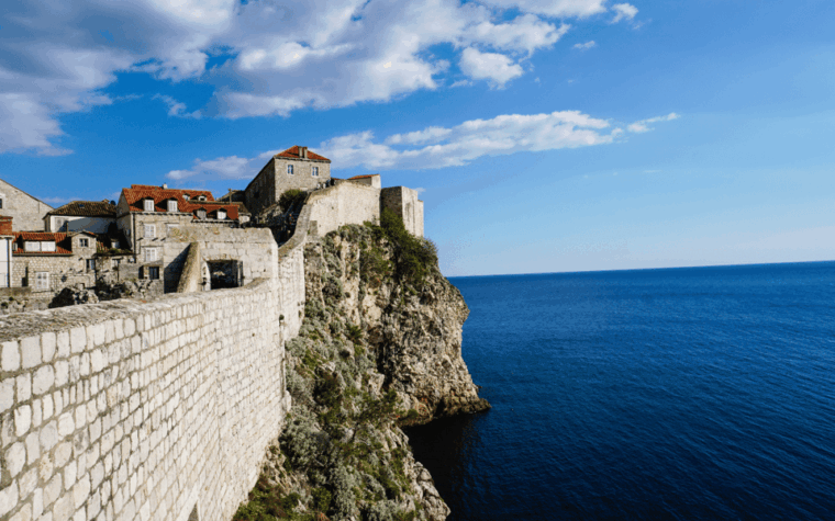 order-dubrovnik-pass-with-group-city-walls-walking-tour