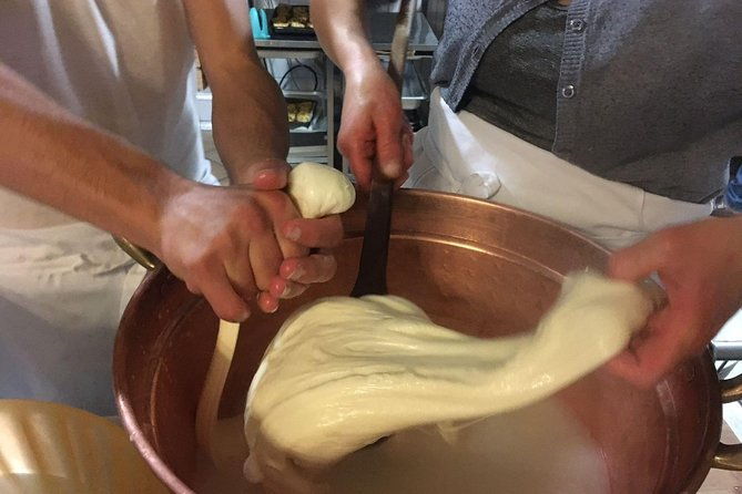 organic-wine-tasting-mozzarella-and-gnocchi-workshop-tiramisu