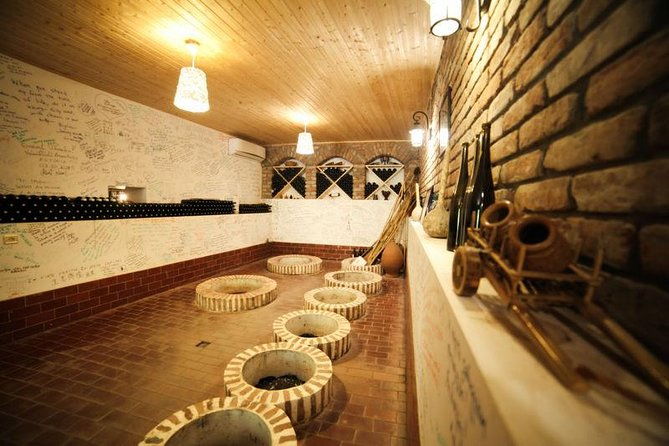 organic-wines-of-mtskheta-private-tour-with-lunch-and-wine-tastings