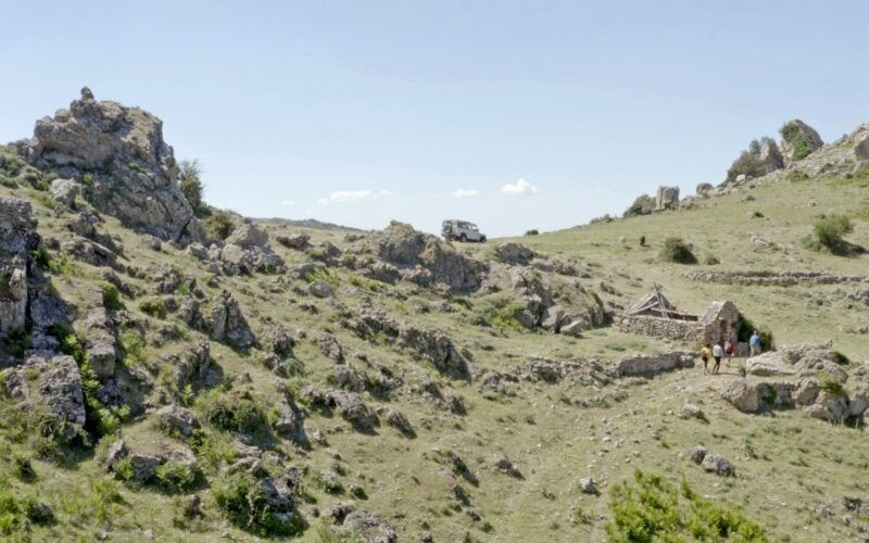 orgosolo-experience-murals-and-culture-with-a-typical-lunch