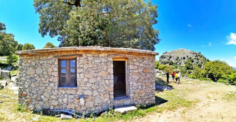 orgosolo-experience-murals-and-culture-with-a-typical-lunch