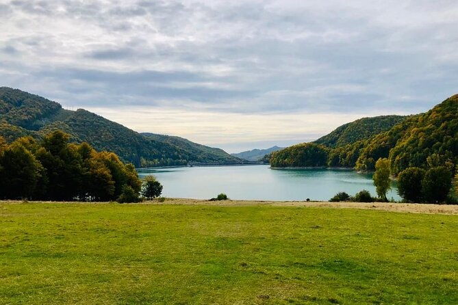 original-carpathian-village-experience-and-sinaia-in-one-day-tour