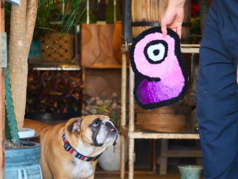 Original rugs handmade in Kyoto - Weighing the Value