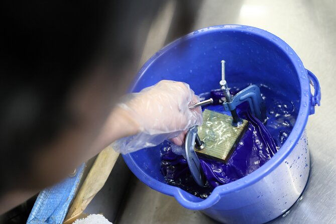 original-scarf-tie-dyeing-experience-and-workshop-tour