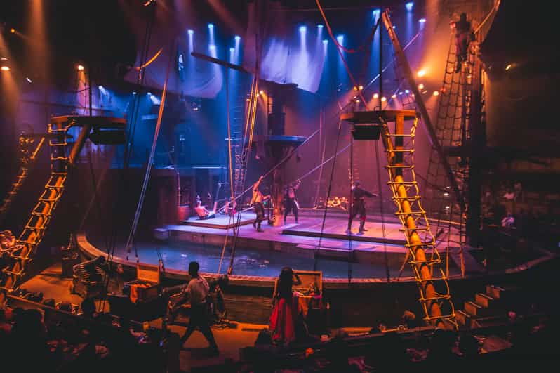 orlando-pirates-adventure-dinner-show-with-drinks