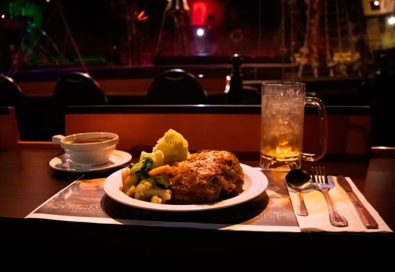 orlando-pirates-adventure-dinner-show-with-drinks